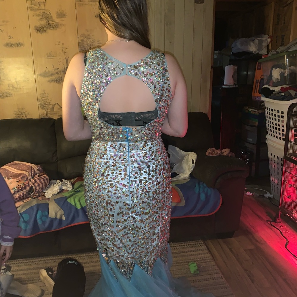 Elegant Blue and Silver Sequin Dress - Picture 2 of 2